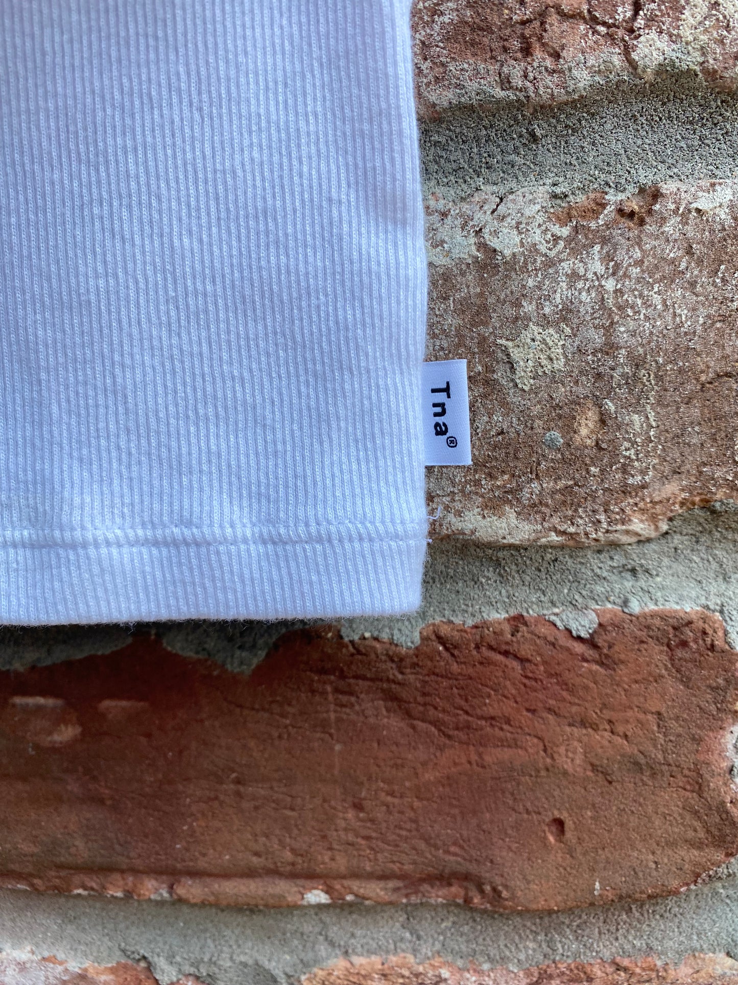 tna homestretch raglan crew tee