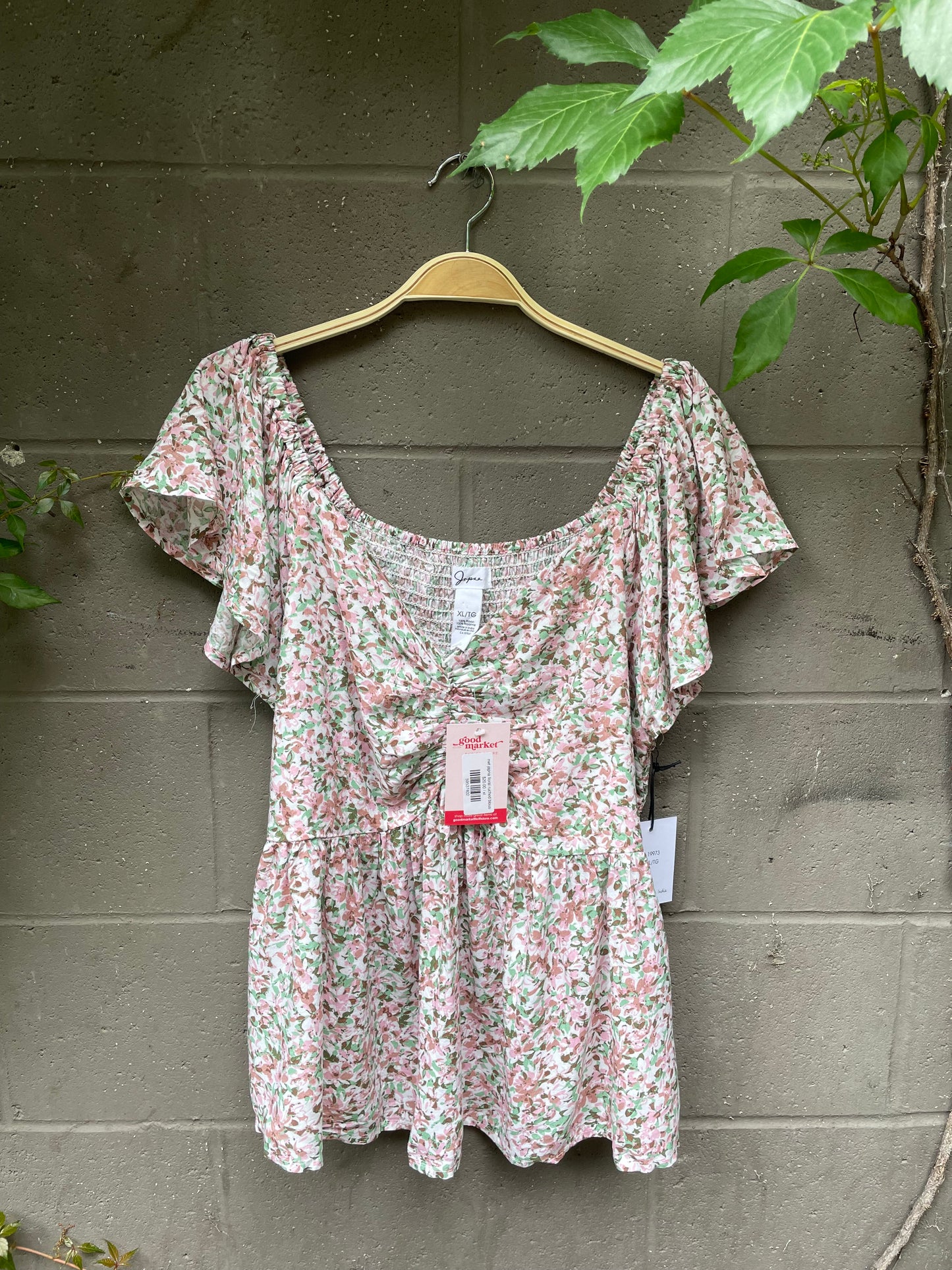 nwt japna floral ruched blouse