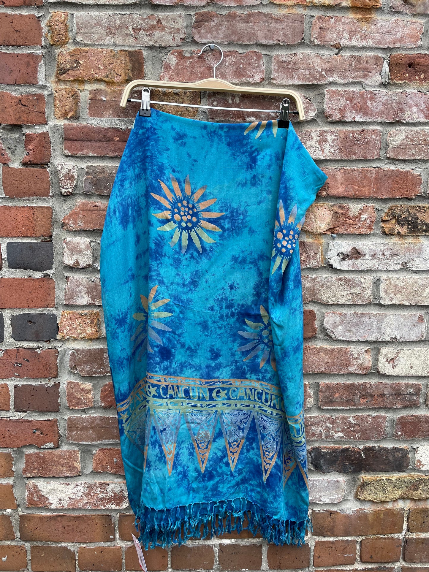 beach sarong - tie dye flowers