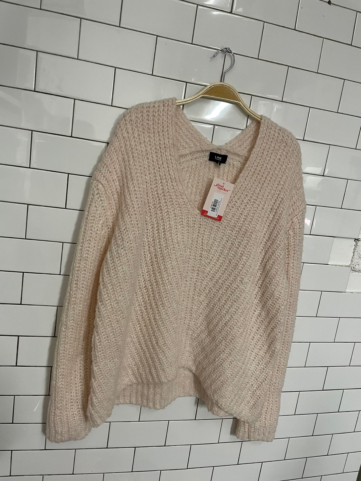 line chunky v-neck ribbed wool-blend sweater