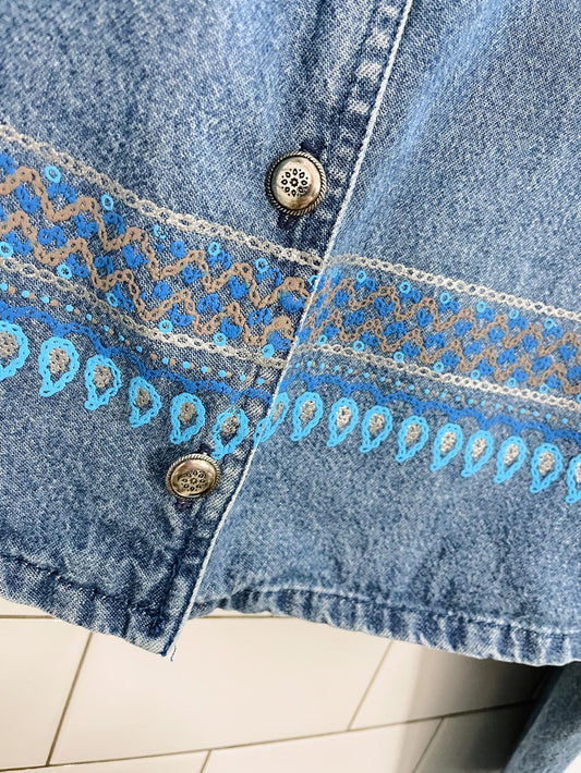 vintage 90s sketches cropped denim shirt