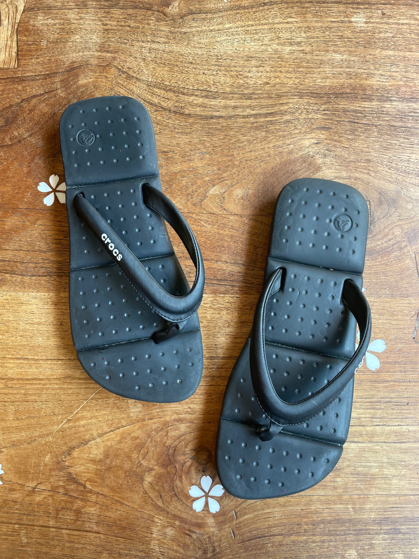 crocs captiva thong sandal