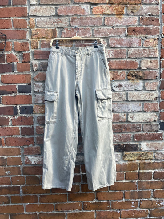 vintage 00s levi's baggy cargo pants
