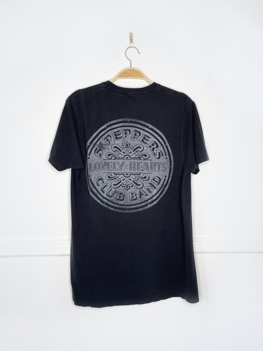 the beatles lonely hearts club graphic tee | 2017 apple corps - good market thrift store