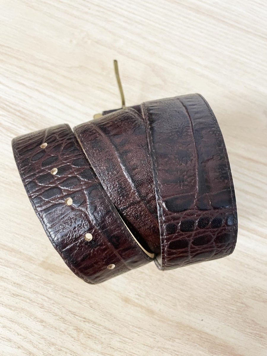 vintage western bull horn buckle leather belt - good market thrift store