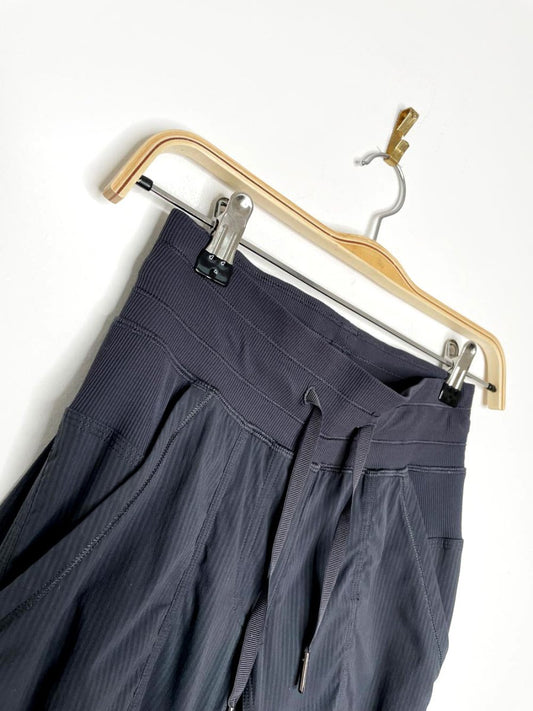 lululemon 2017 street to studio pant II | swift unlined 28" - good market thrift store
