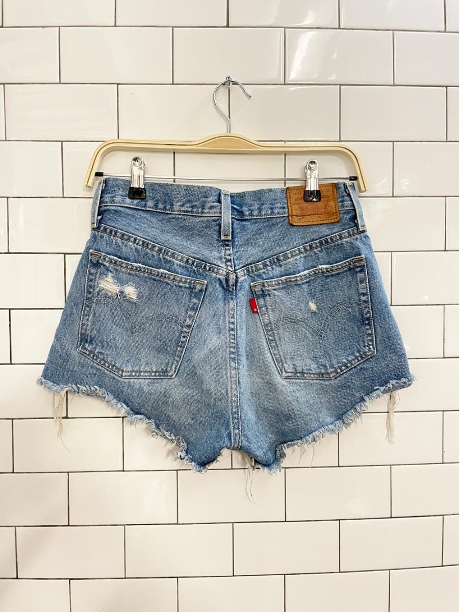 levi's 501 distressed denim shorts - good market thrift store