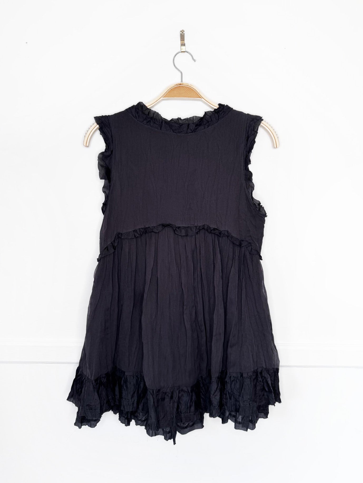 robert rodriguez 100% silk ruffled crinkle sleeveless blouse