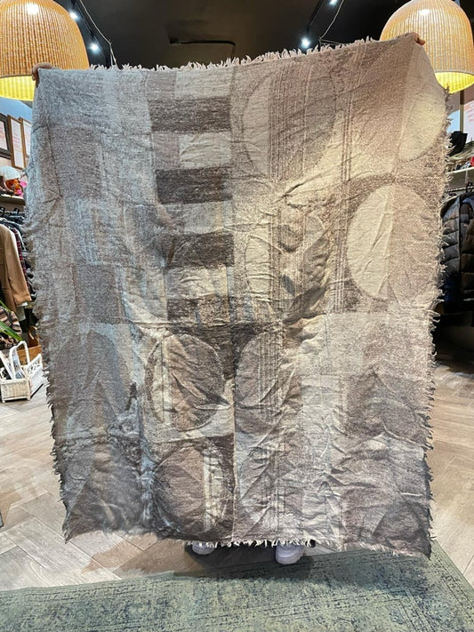 wilfred 100% wool haus party blanket scarf - good market thrift store