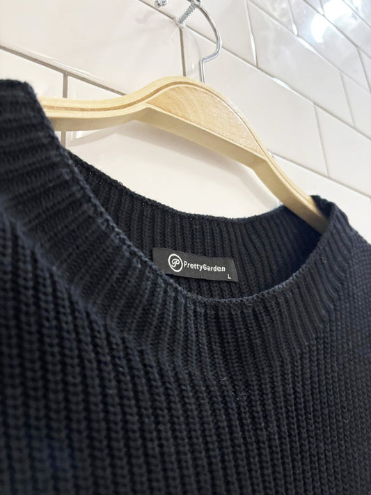 pretty garden single pocket knit sweater vest - good market thrift store