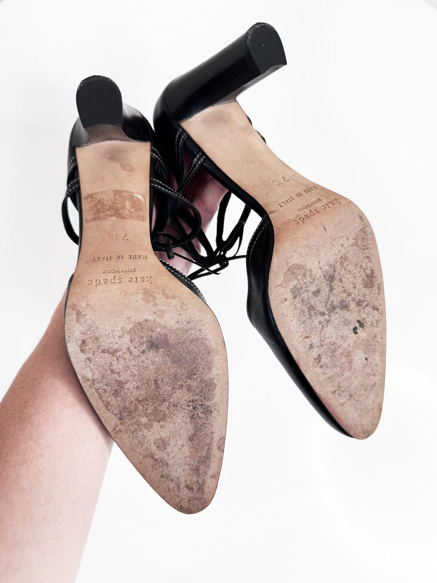 vintage 00s kate spade leather contrast stitch tie ankle mary jane heels | made in Italy