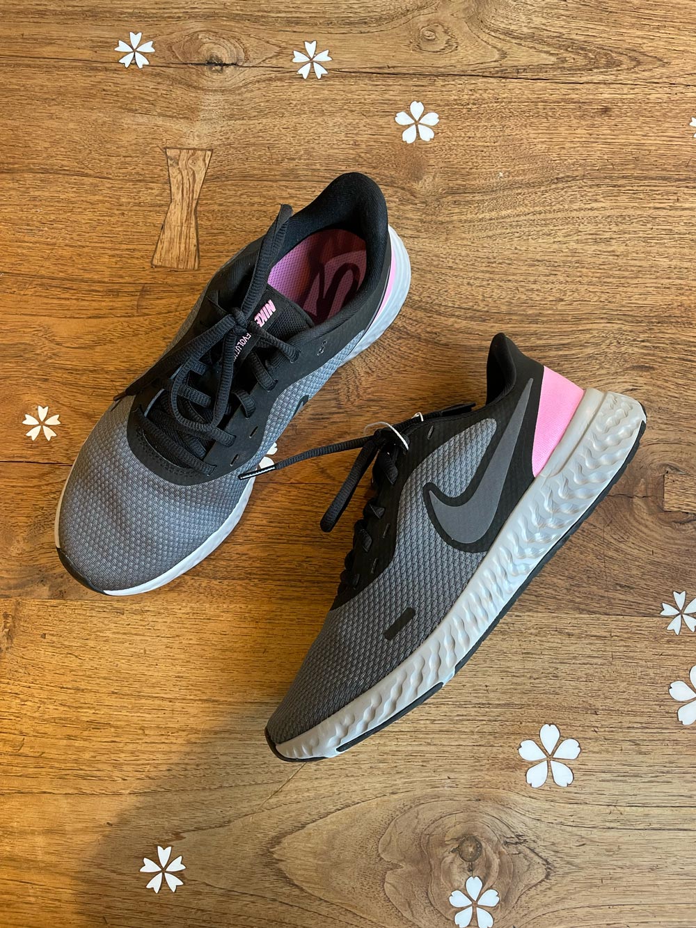 nike revolution 5 running shoes