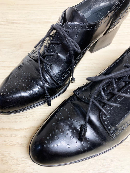 stuart weitzman tomas brogue patent leather heels
