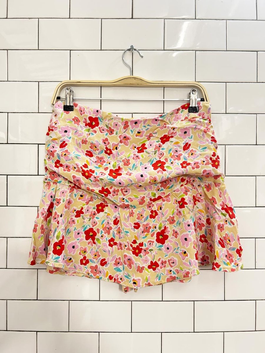 stradivarius floral ruched mini skirt - good market thrift store