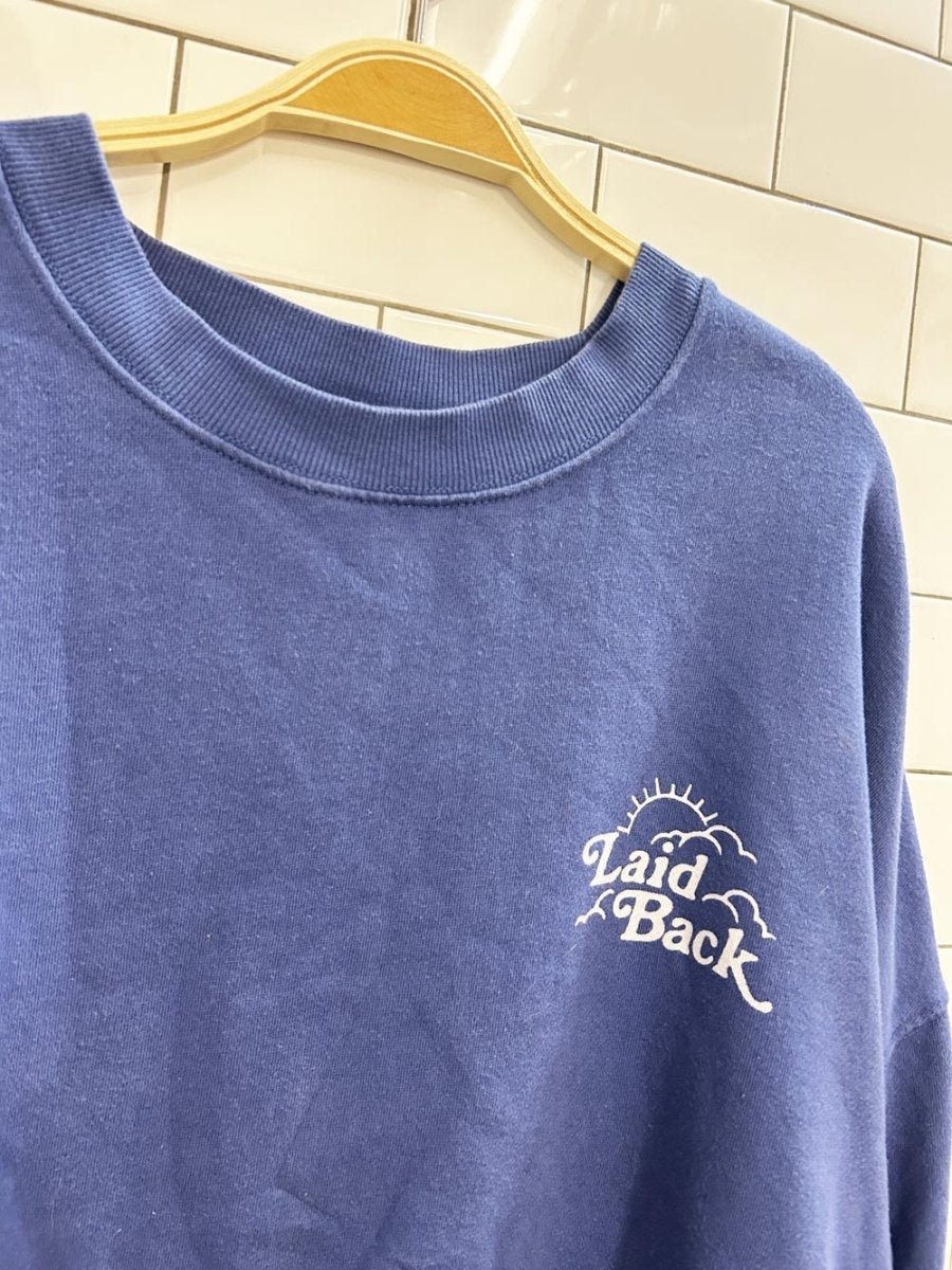 old navy oversized boxy crop laid back graphic sweatshirt - good market thrift store