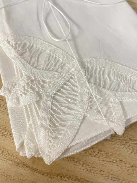 x2 vintage crochet leaf corner napkins - good market thrift store