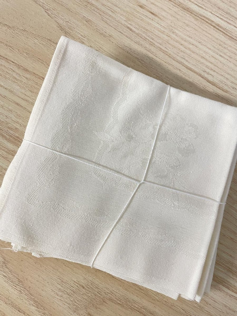 x6 vintage minimal floral napkins - good market thrift store