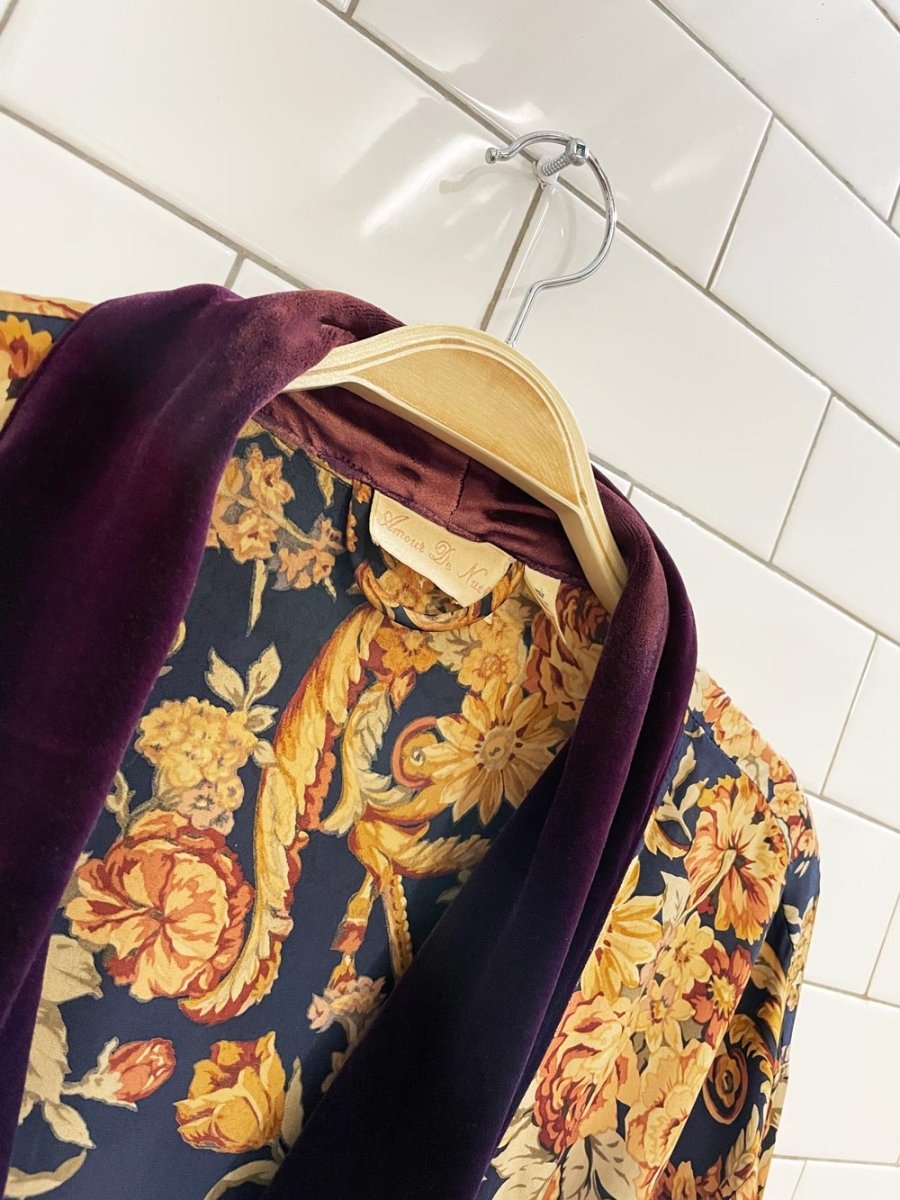 vintage amour de nuit 100% silk robe with velvet trim - good market thrift store