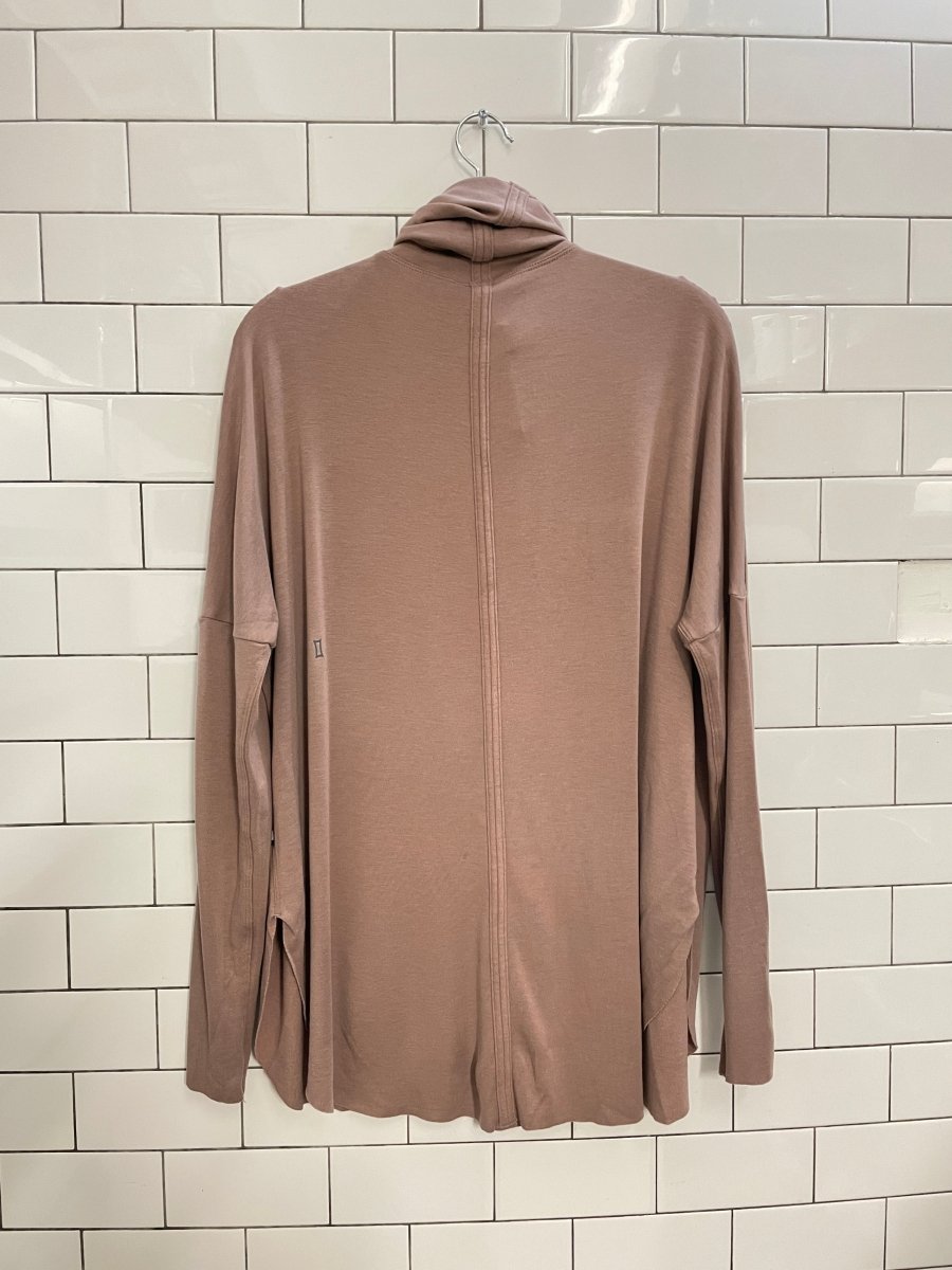 kit and ace burrow turtleneck - good market thrift store