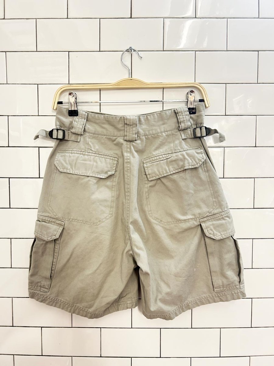 vintage 00s misty mountain cargo shorts - good market thrift store