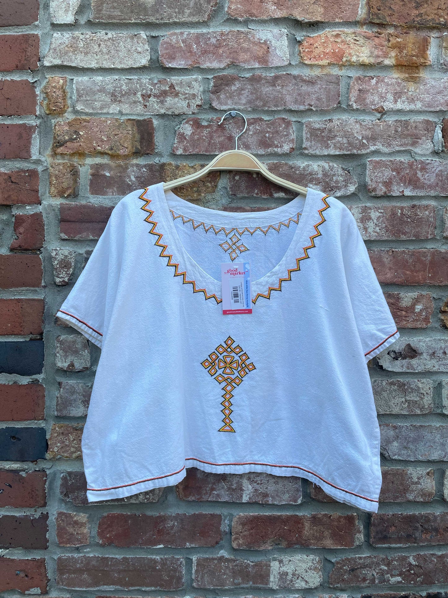 vintage embroidered boxy crop top
