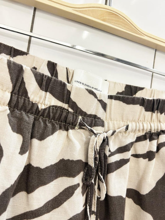 h&m linen animal print shorts - good market thrift store