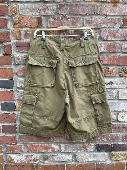 vintage 00s levi's long cargo baggy shorts