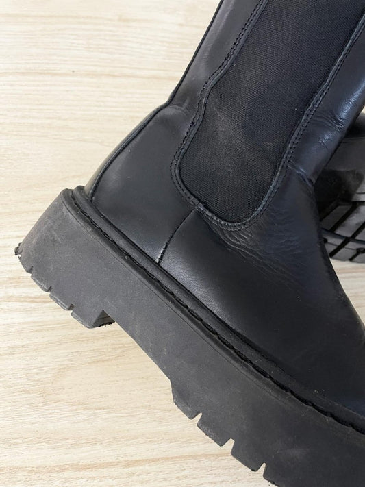 l'intervalle chunky mid - calf leather chelsea boot - good market thrift store