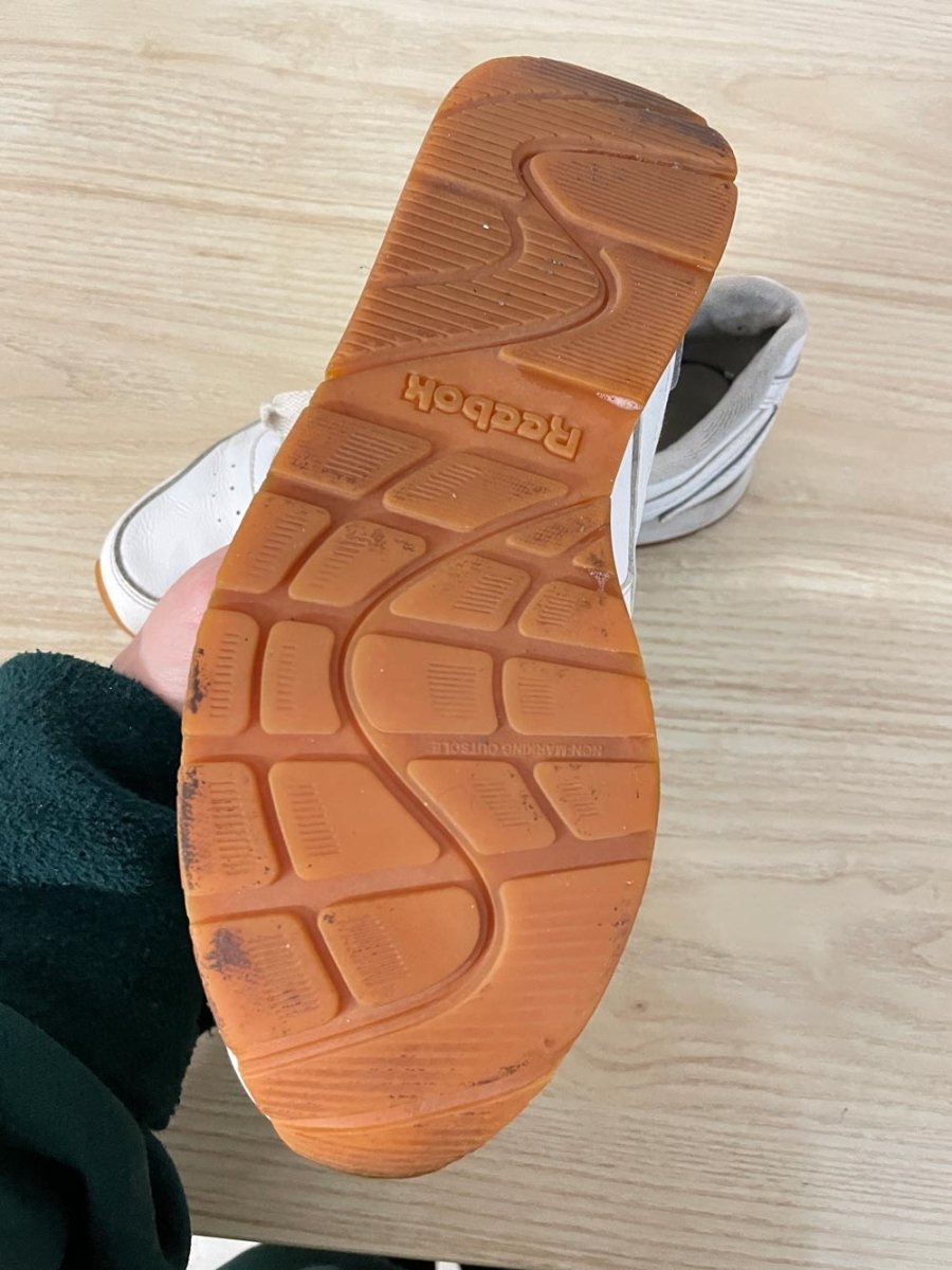 vintage 90s reebok classic white sneaker - good market thrift store