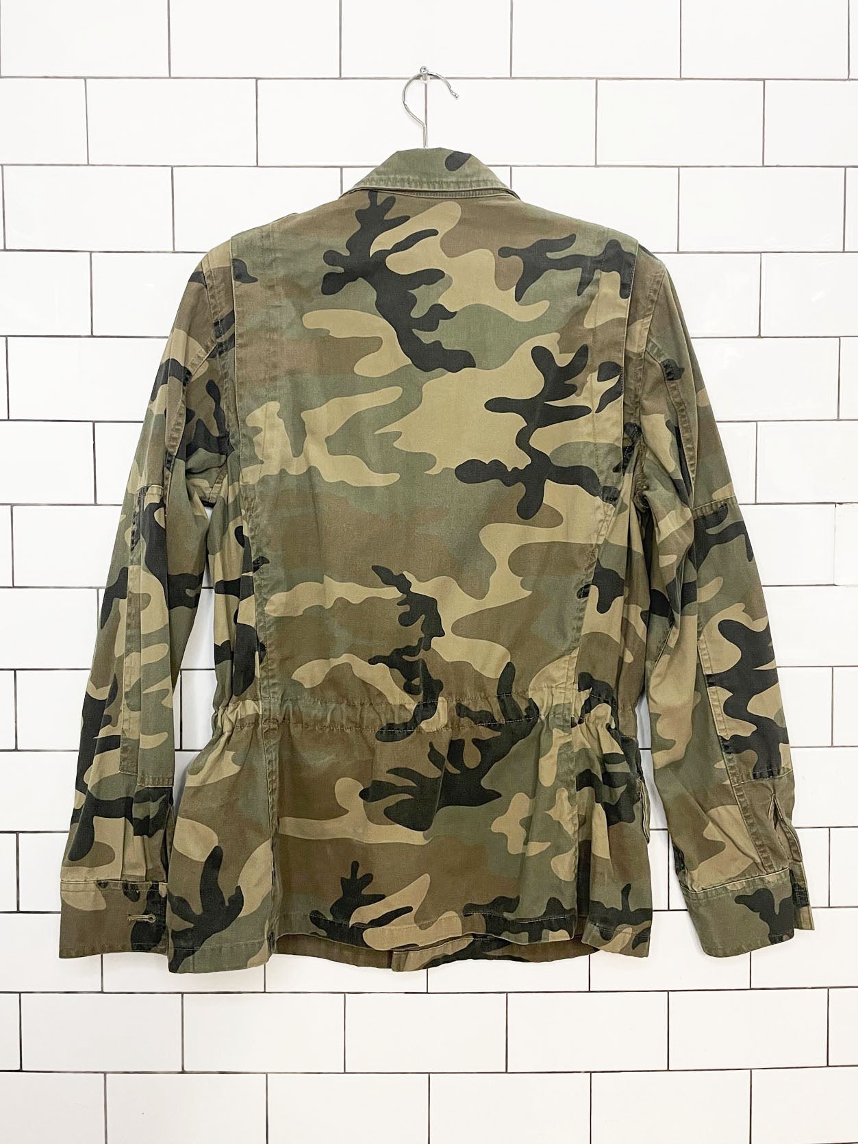 club monaco camo zip up cinch waist light utility jacket