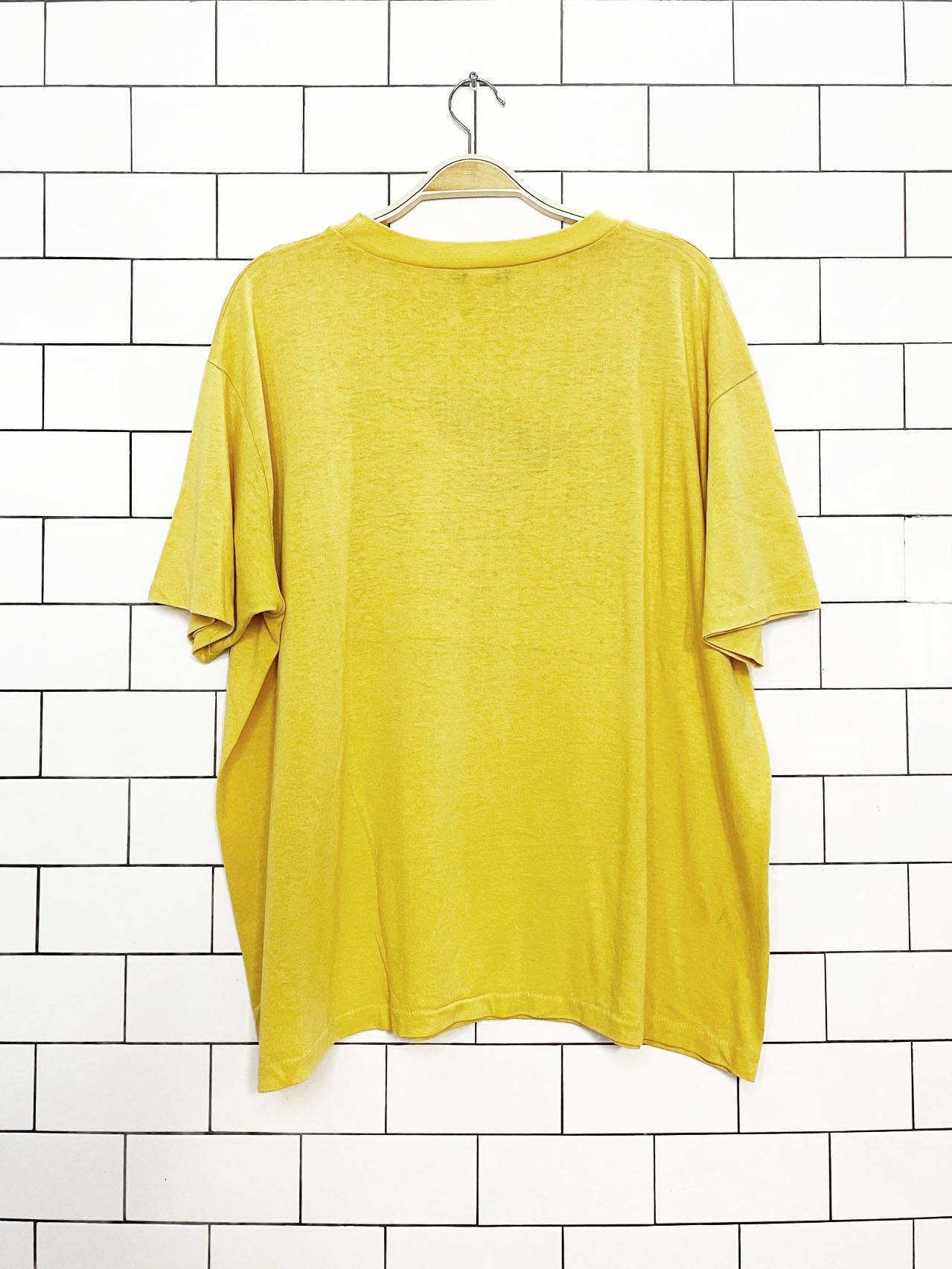 vintage 80s oasis the zoo crew bunny print tee