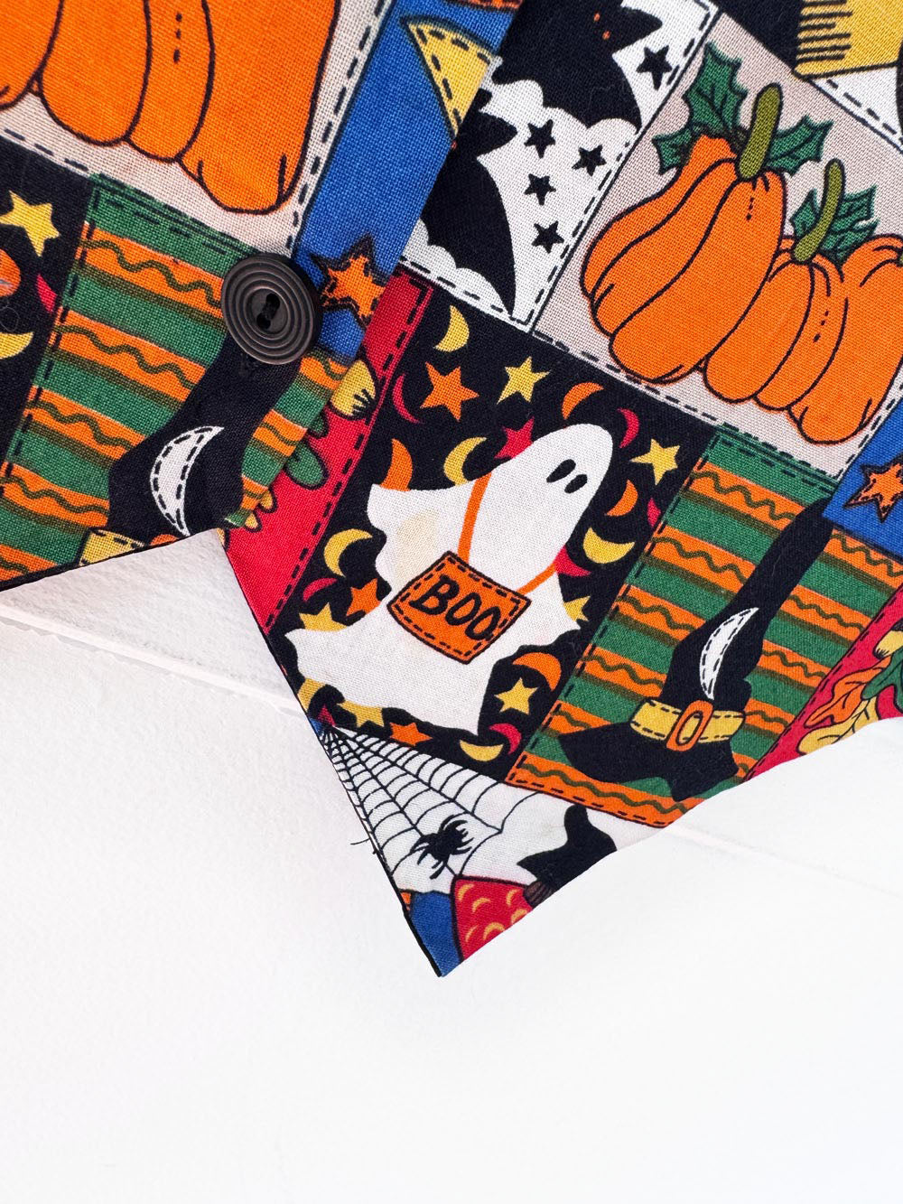 vintage 00s basic editions halloween print vest