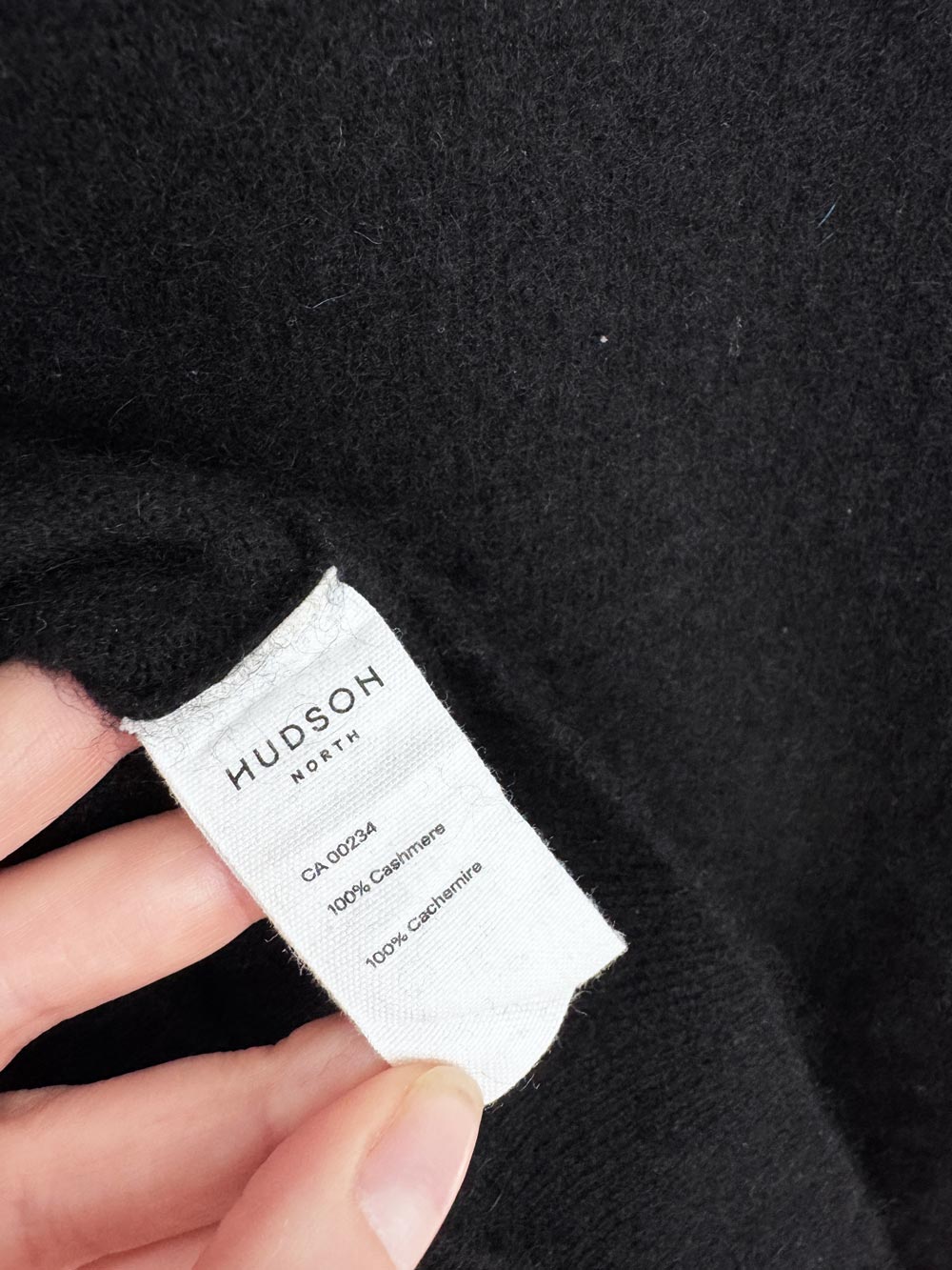 hudson north 100% cashmere plush knit v-neck sweater