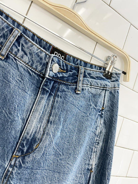 UO bdg joey wide leg raw hem jeans - good market thrift store