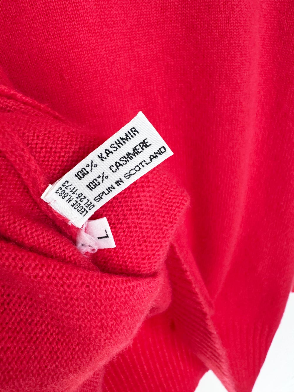 m.bardelli milano 100% cashmere knit v-neck sweater | spun in Scotland