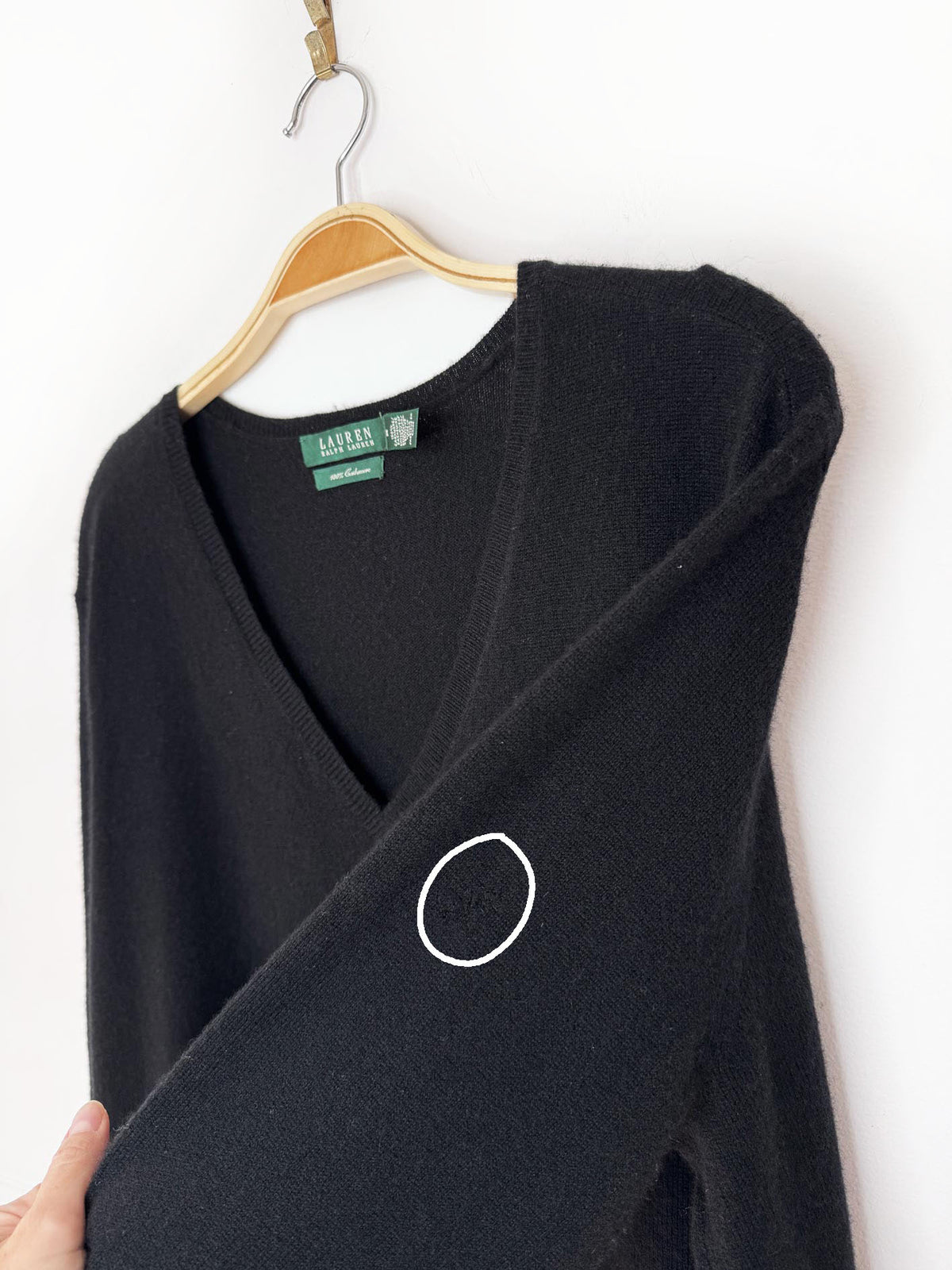 lauren RL 100% cashmere knit crested v-neck sweater | ralph lauren