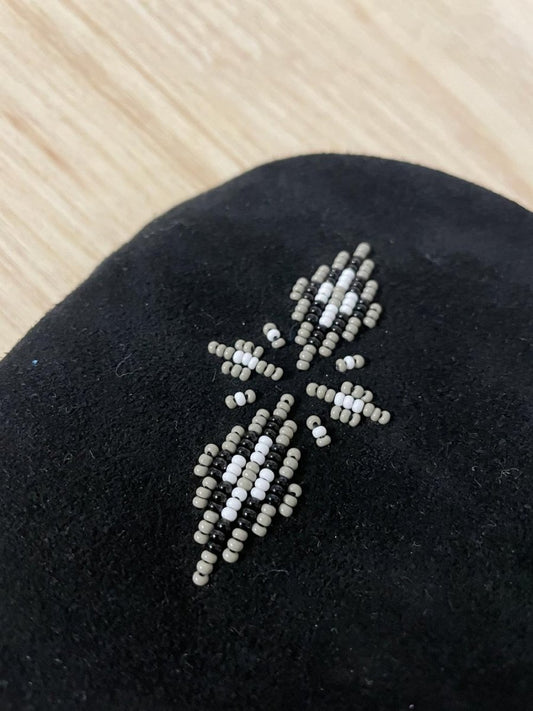 manitobah mukluks rabbit fur beaded suede mitts - good market thrift store