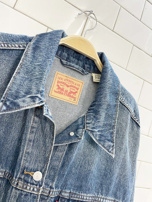 levis classic denim trucker jacket - good market thrift store