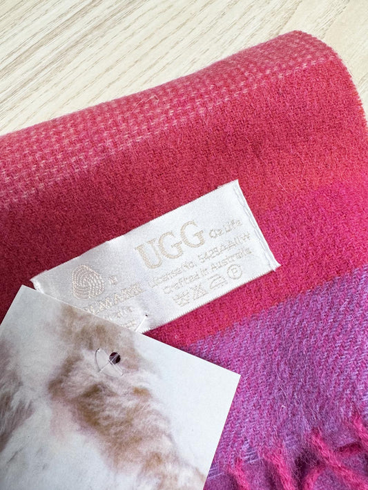 nwt ugg oz life 100% wool fringe scarf