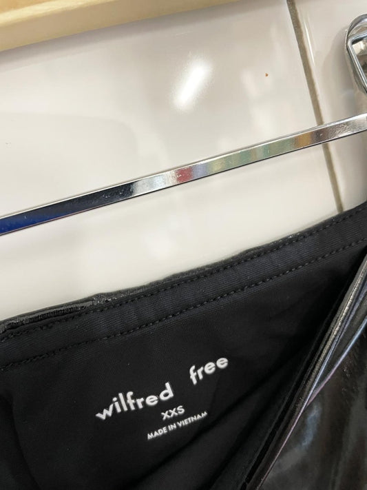 wilfred free liquid patent leggings | lined - good market thrift store