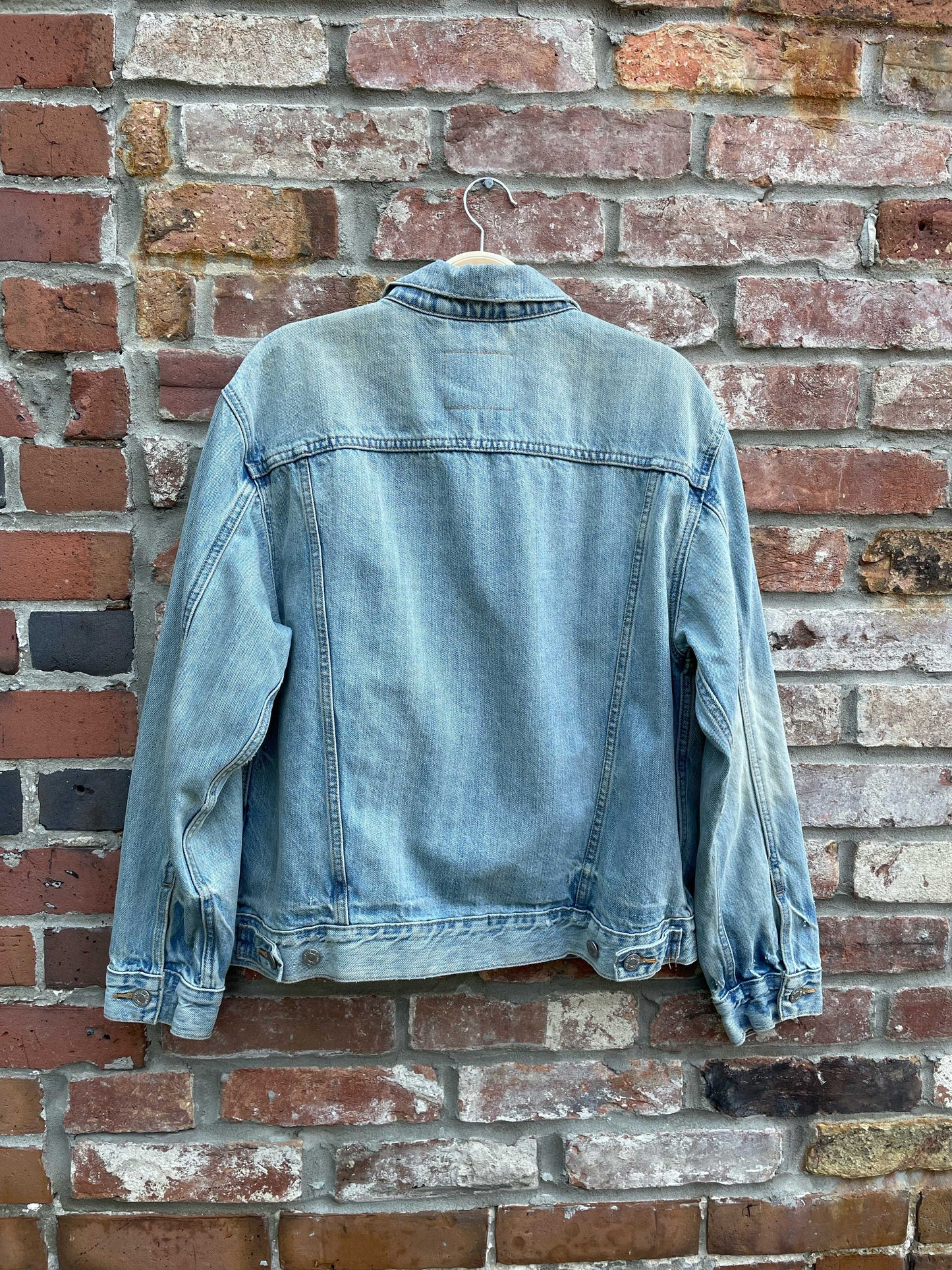 levi's 90s style denim trucker jacket
