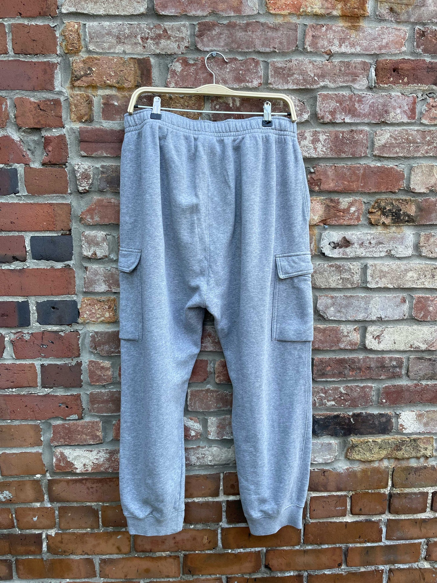 nike heather gery cargo sweats