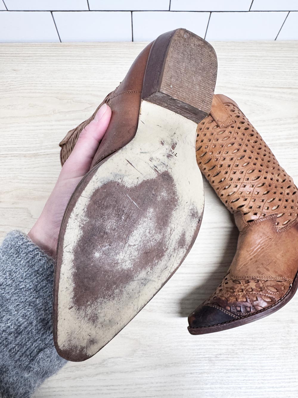 vintaeg 90s nine west perforated leather western cowboy boots