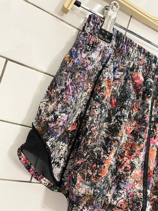 lululemon 2019 hotty hot short 2.5" swift - good market thrift store
