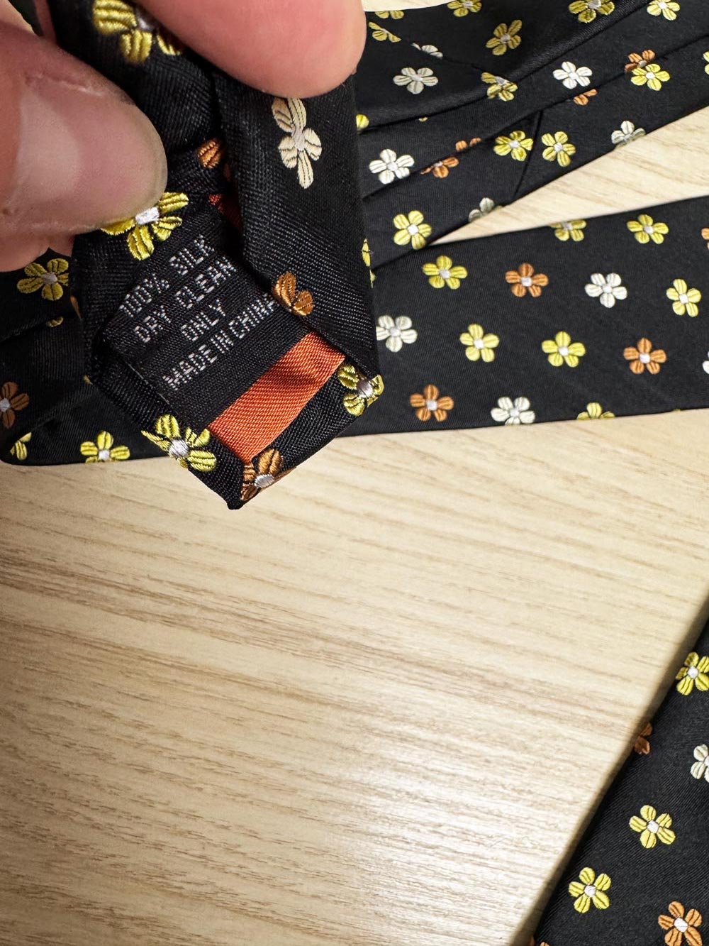 vintage simon carter 100% silk daisy tie