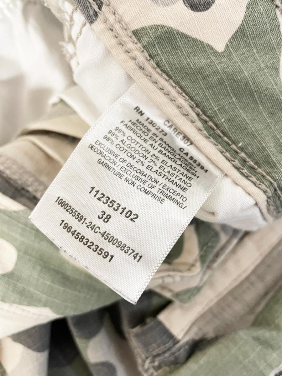 wrangler relaxed fit camo long cargo shorts - good market thrift store