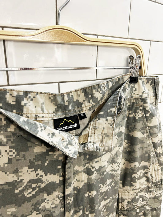 backbone multicam camo print cargo parachute pants - good market thrift store