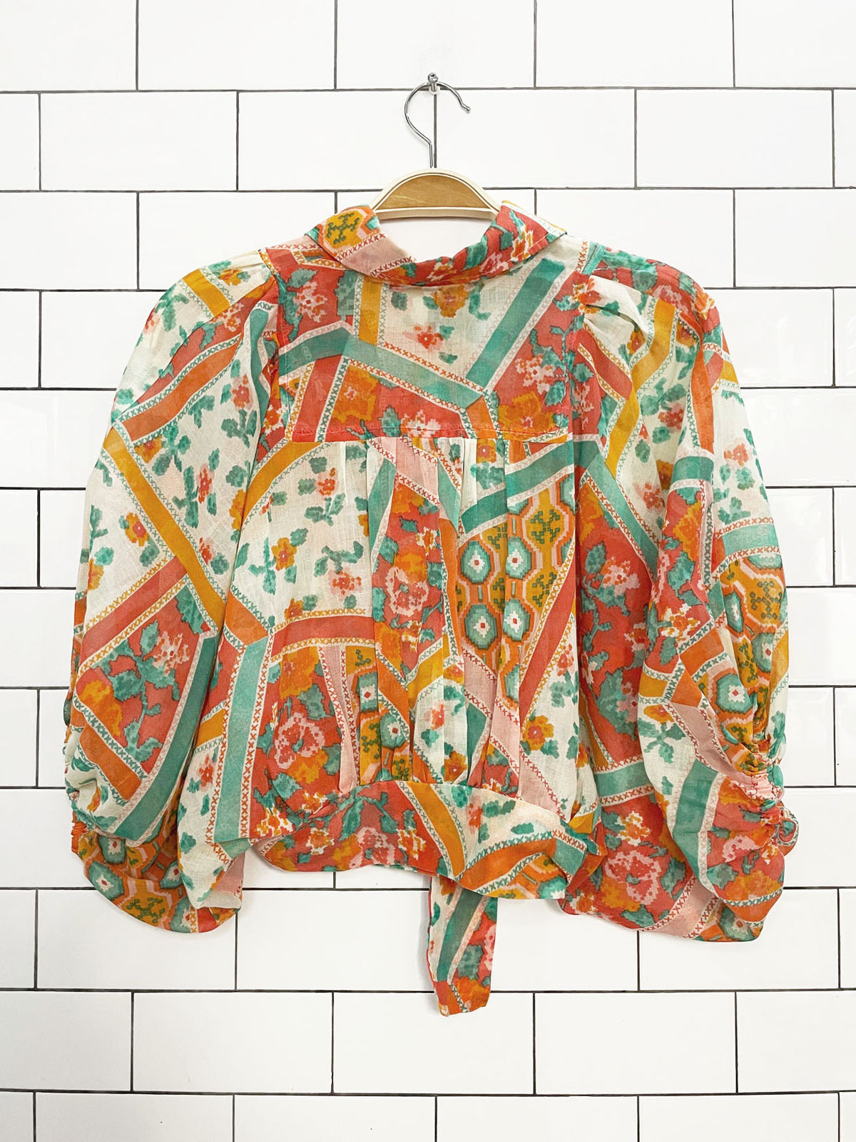 vintage 70s daggar collar floral sheer crop balloon sleeve shirt