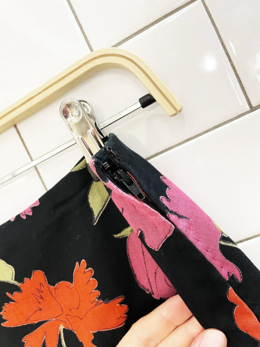 vintage 00s floral knee - length skirt - good market thrift store