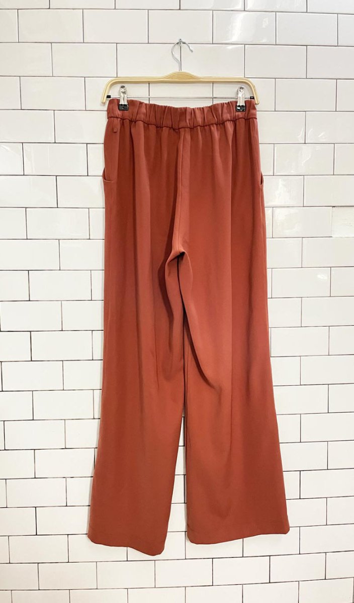 lululemon 2019 noir wide leg pleated trouser - good market thrift store